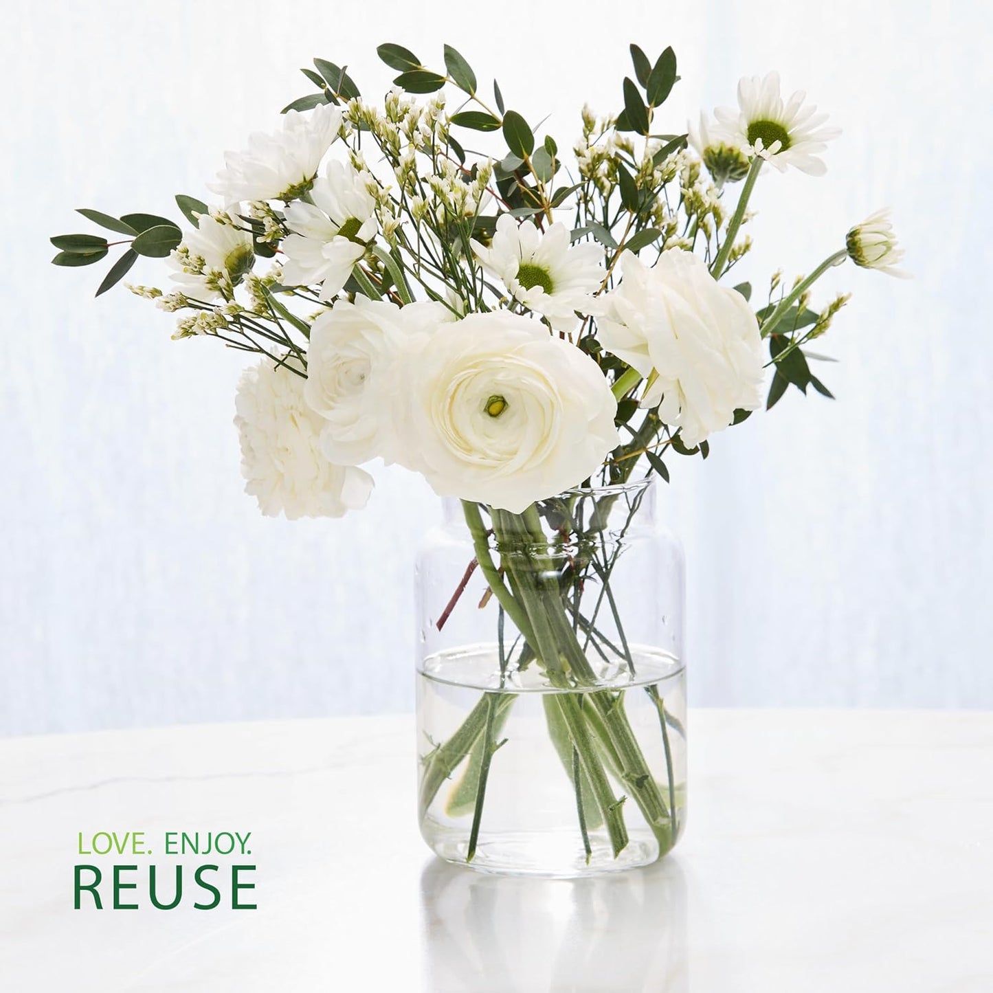 Yankee Candle Fresh Cut Roses, Scented Candle, 22oz Large Jar with up to 150 Hour Burn Time, Giftable