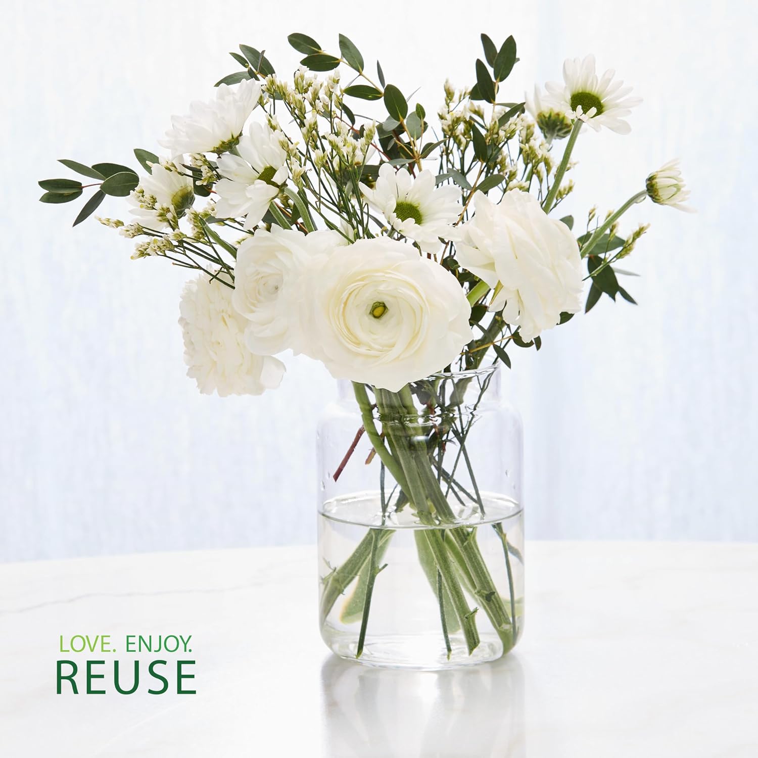 Yankee Candle Fresh Cut Roses, Scented Candle, 22oz Large Jar with up to 150 Hour Burn Time, Giftable